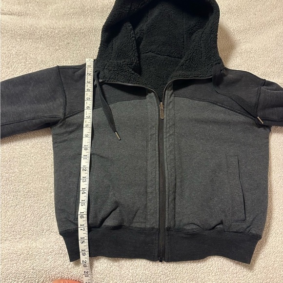 Lululemon Short Sweet Sherpa Jacket Fleece Reversible Heathered Core Black Teddy - Picture 8 of 16